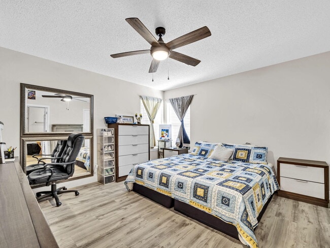 Building Photo - 1061 Quail Hollow Dr