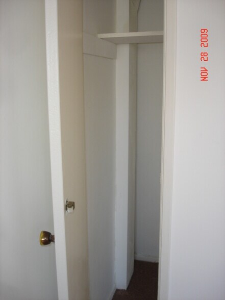 Building Photo - 918 3rd St