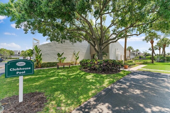 Building Photo - 1605 S US Hwy 1