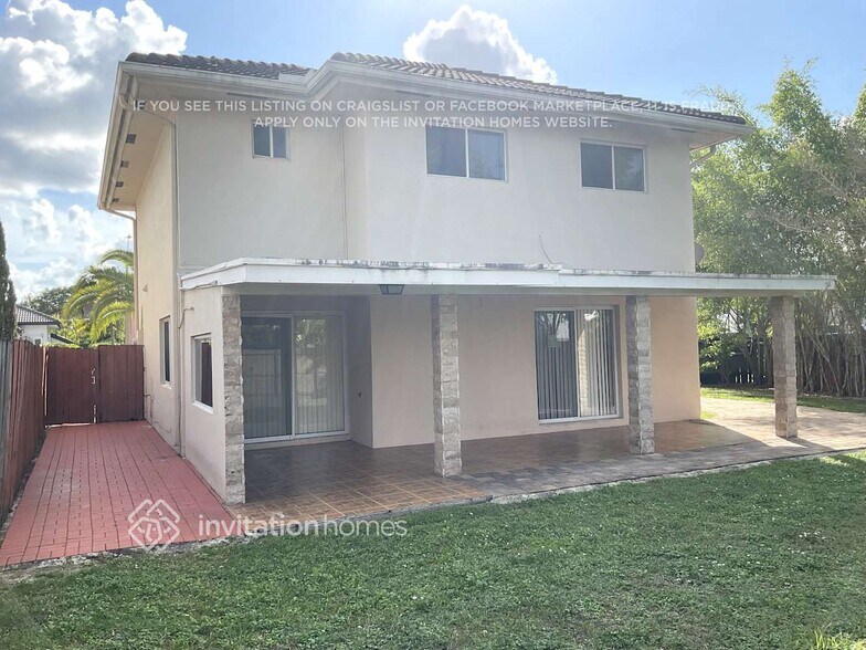 Building Photo - 14137 SW 166th Terrace