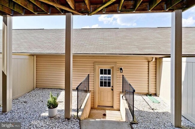 Building Photo - 5424 Double Day Ln