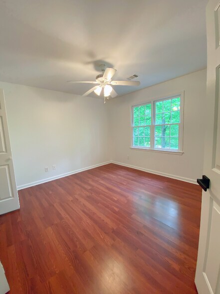 Building Photo - 110 Ashewoode Downs Ln