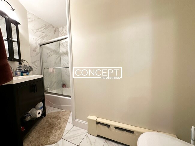 Building Photo - 84 Fenway