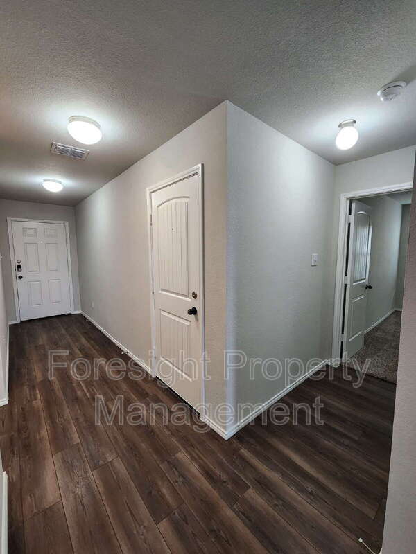 Building Photo - 14428 Cloudview Way