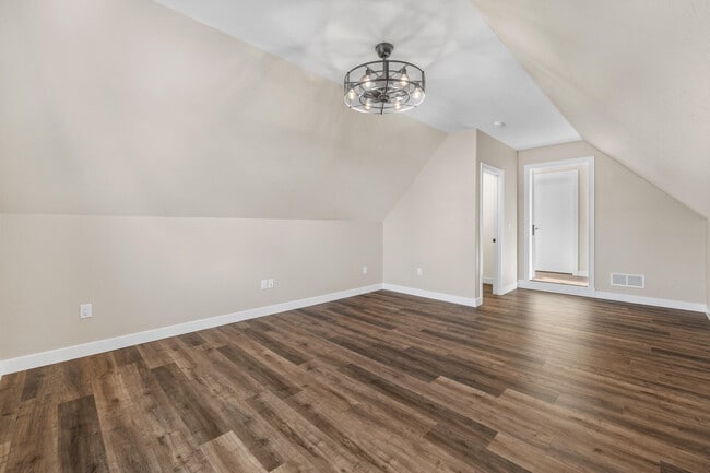 Building Photo - 1820 Horseshoe Ln