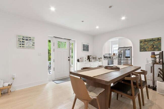 Building Photo - 101 NE 47th St