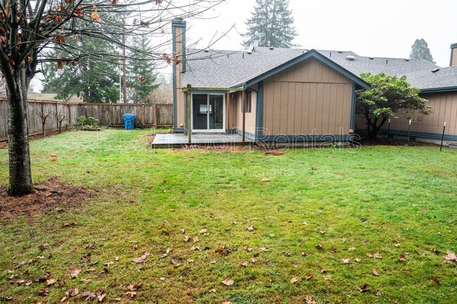 Building Photo - 13702 14th Ave S