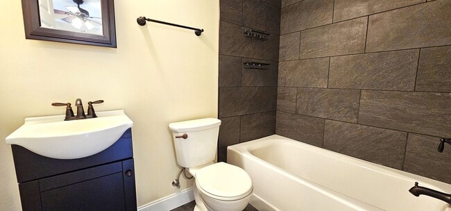 Building Photo - 33 Intervale Ave