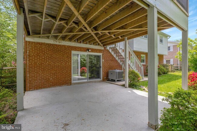 Building Photo - 6720 Weaver Ave