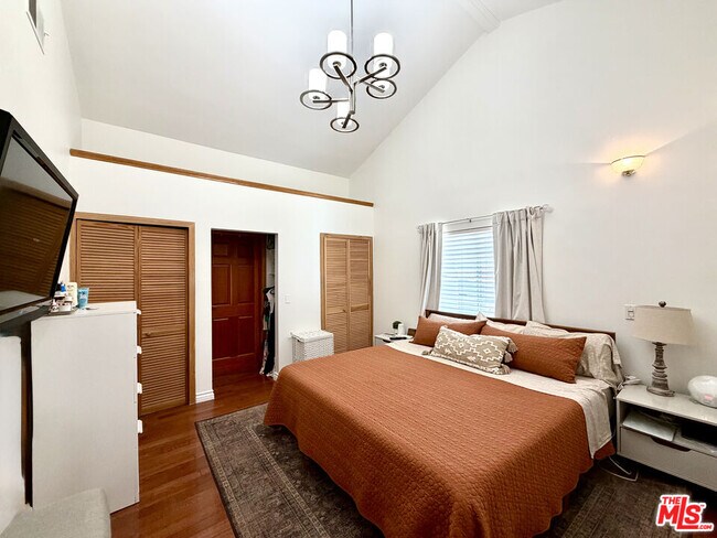 Building Photo - 7764 Fountain Ave