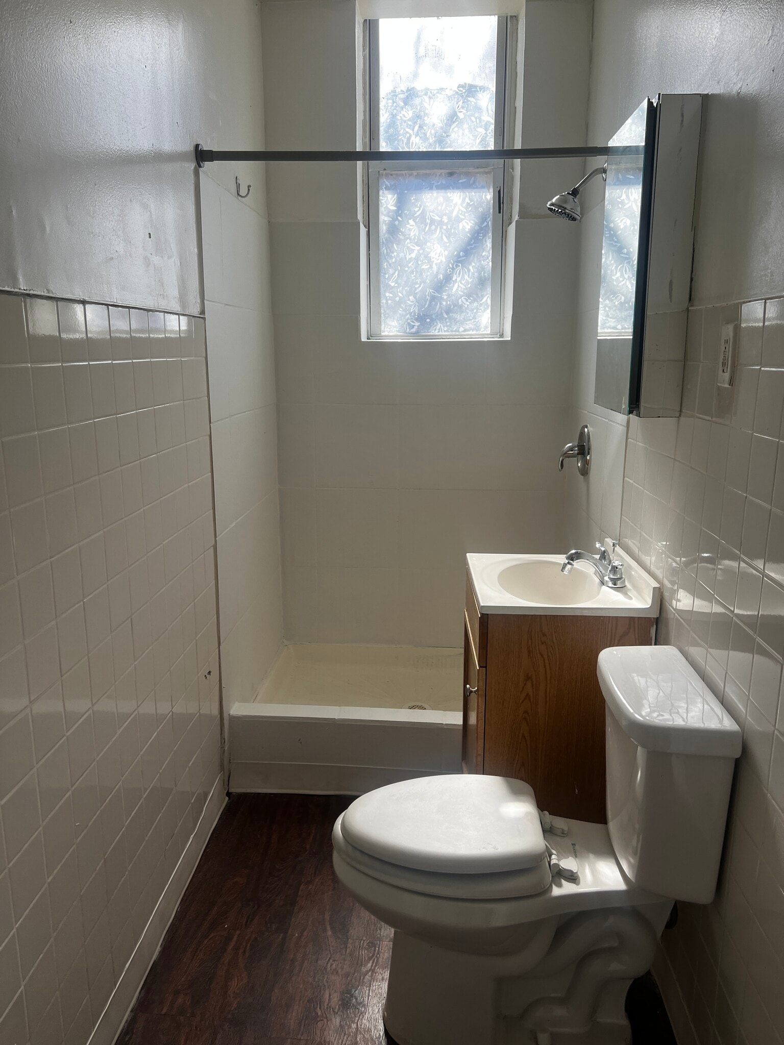 Bathroom - 2357 S Homan Ave