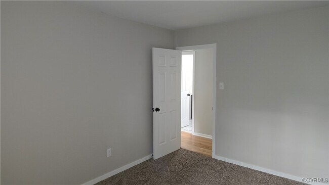 Building Photo - 9737 Groundhog Dr