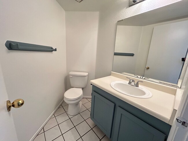 Building Photo - No HOA! 4 Bedroom 2.5 Bath with Pool!