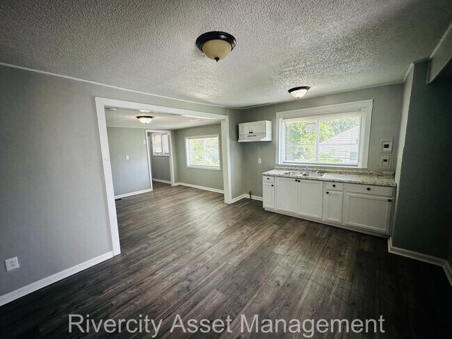Building Photo - 3633 Winston Dr