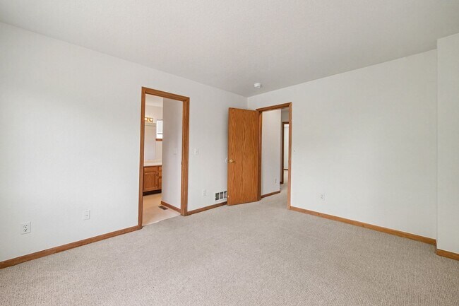 Building Photo - 2224 Water Blossom Ln