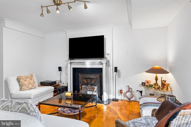 Building Photo - 110 Cross Keys Rd