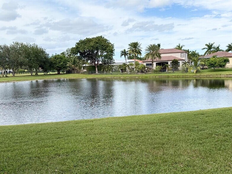 Building Photo - 3530 NW 87th Ave