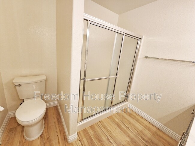 Building Photo - 3741 Malibou Ave