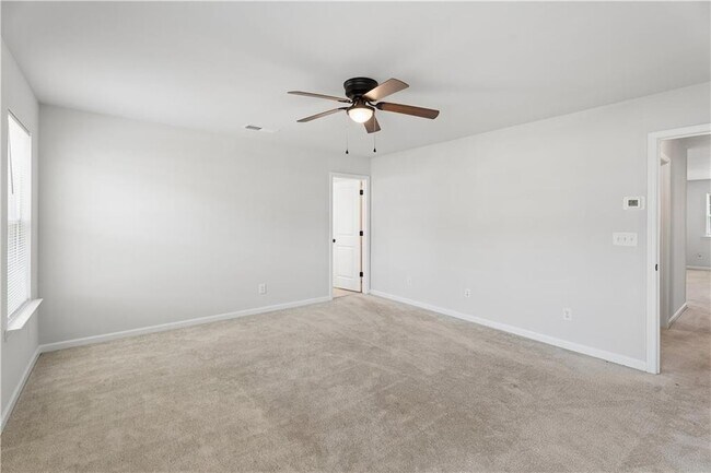 Building Photo - 5740 Wheeler Ridge Rd