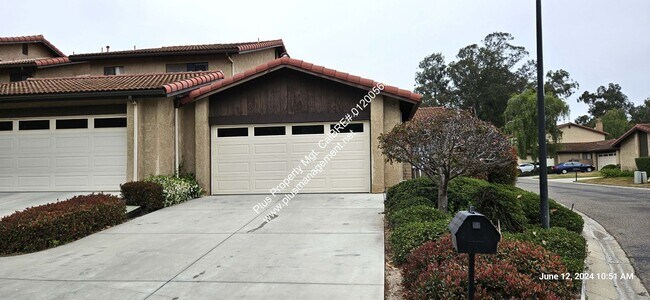 Primary Photo - Creekridge Villas Single Story Condo in Ga...