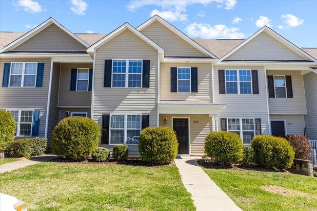 Building Photo - ***Coming Soon!!!***Clayton Townhome for Rent