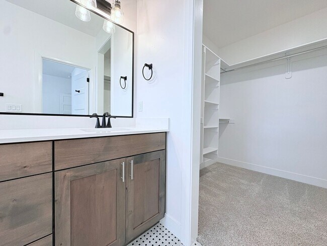 Building Photo - FREE: WiFi, Lawn care and Water softener!!