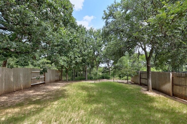 Building Photo - 173 Riverhill Dr