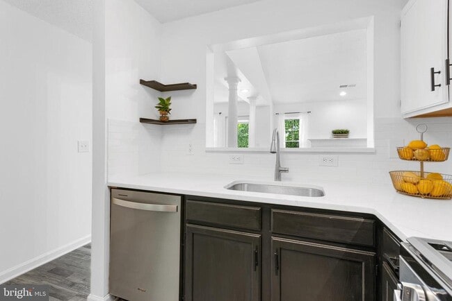 Building Photo - 12004 Taliesin Pl