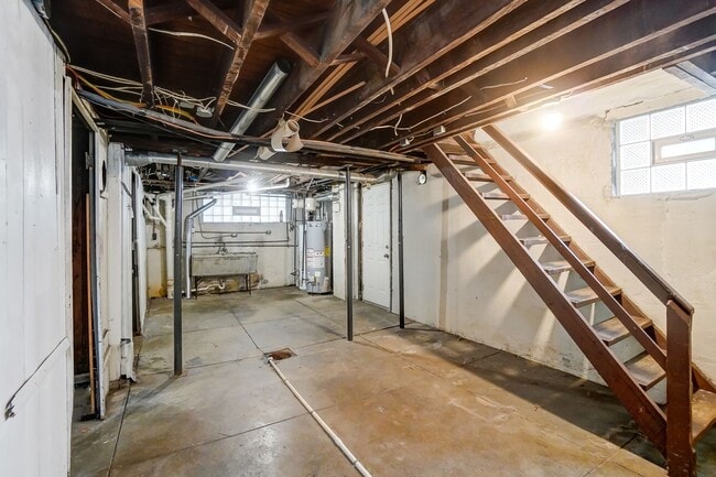 Building Photo - 1816 Jefferson Ave