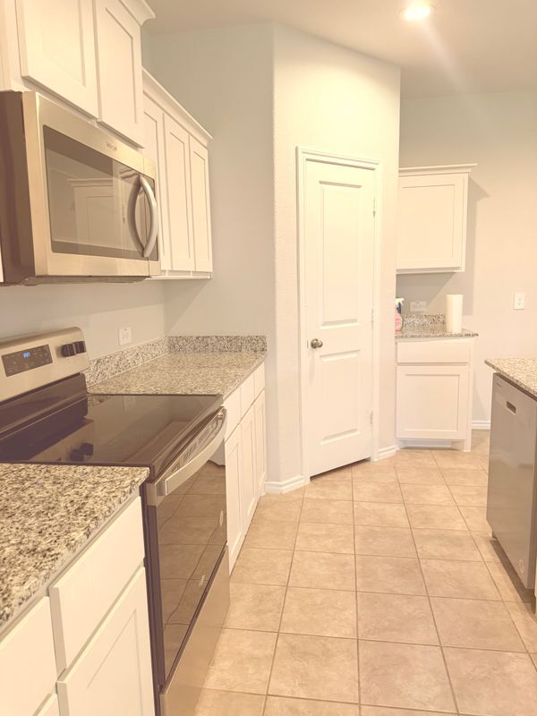 Building Photo - 437 Destin Dr