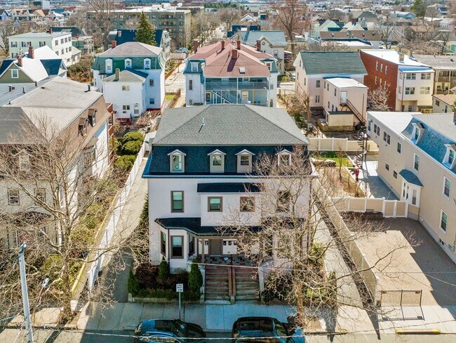 Building Photo - 18-20 Arlington St