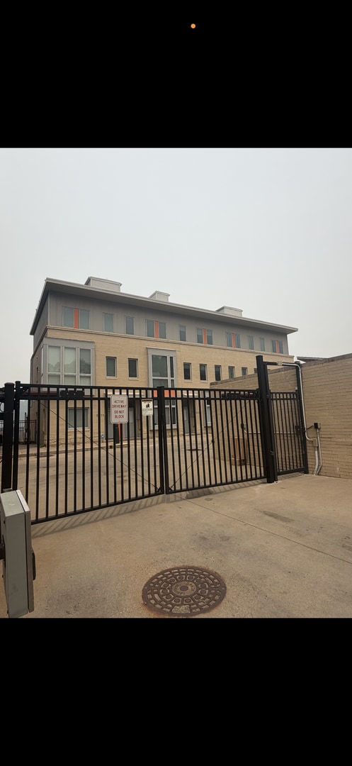 Building Photo - Luxury 3 Bedroom Condo in the Heart of Lawrenceville