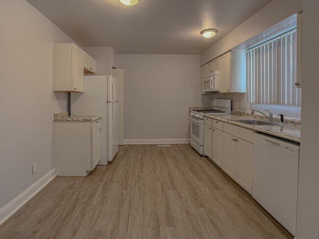 2 (14) (1) - Carolina Flatz