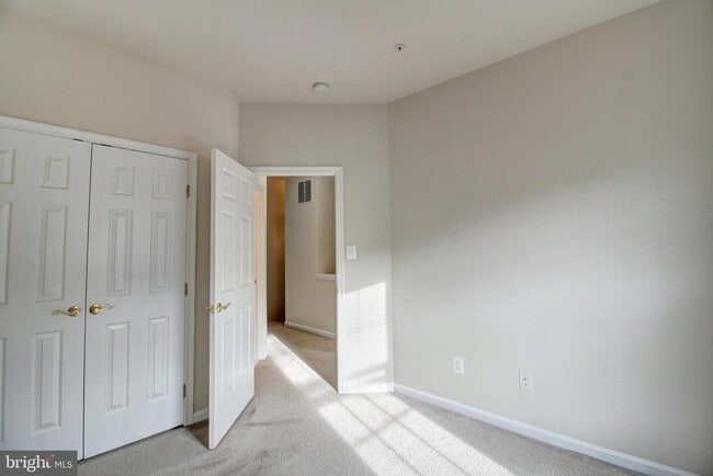 Building Photo - 9394 Penrose St