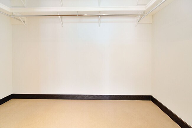 Building Photo - Waldorf Astoria -3501