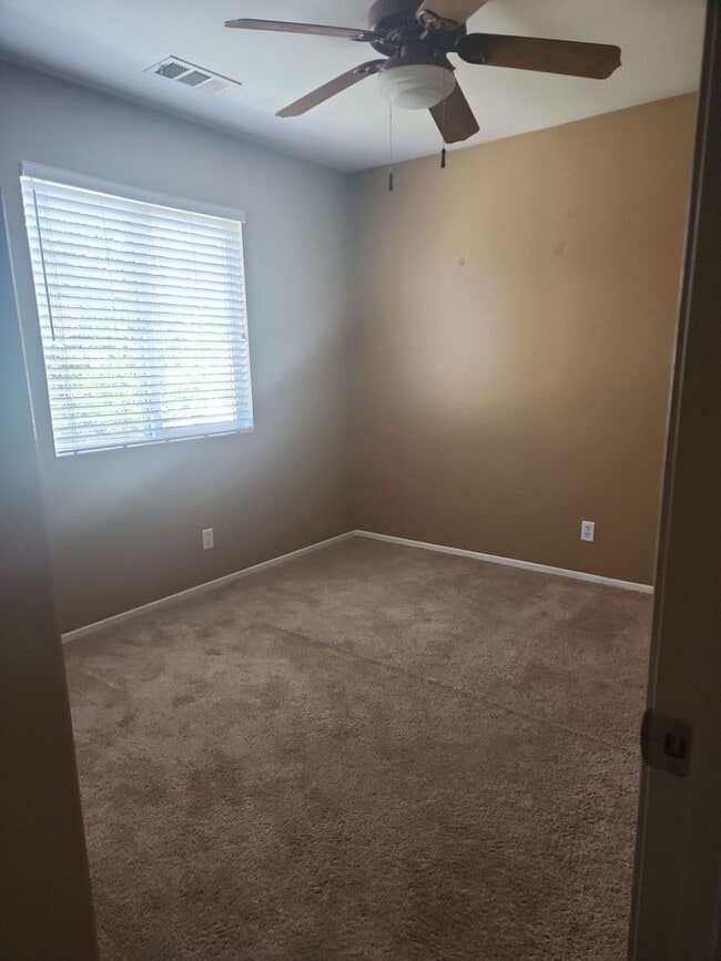 Building Photo - 4-Bedroom Gated Community in Riverside
