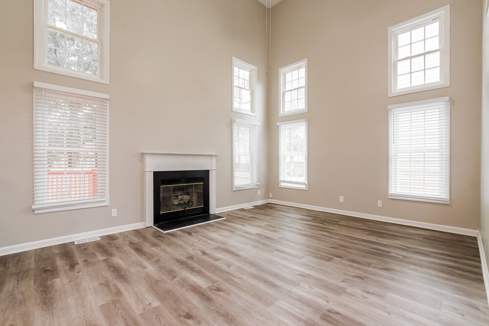 Building Photo - 500 Mountain Lake Dr