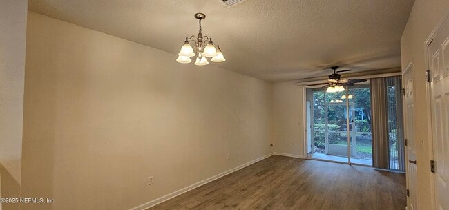 Building Photo - 8100 Summer Palm Ct