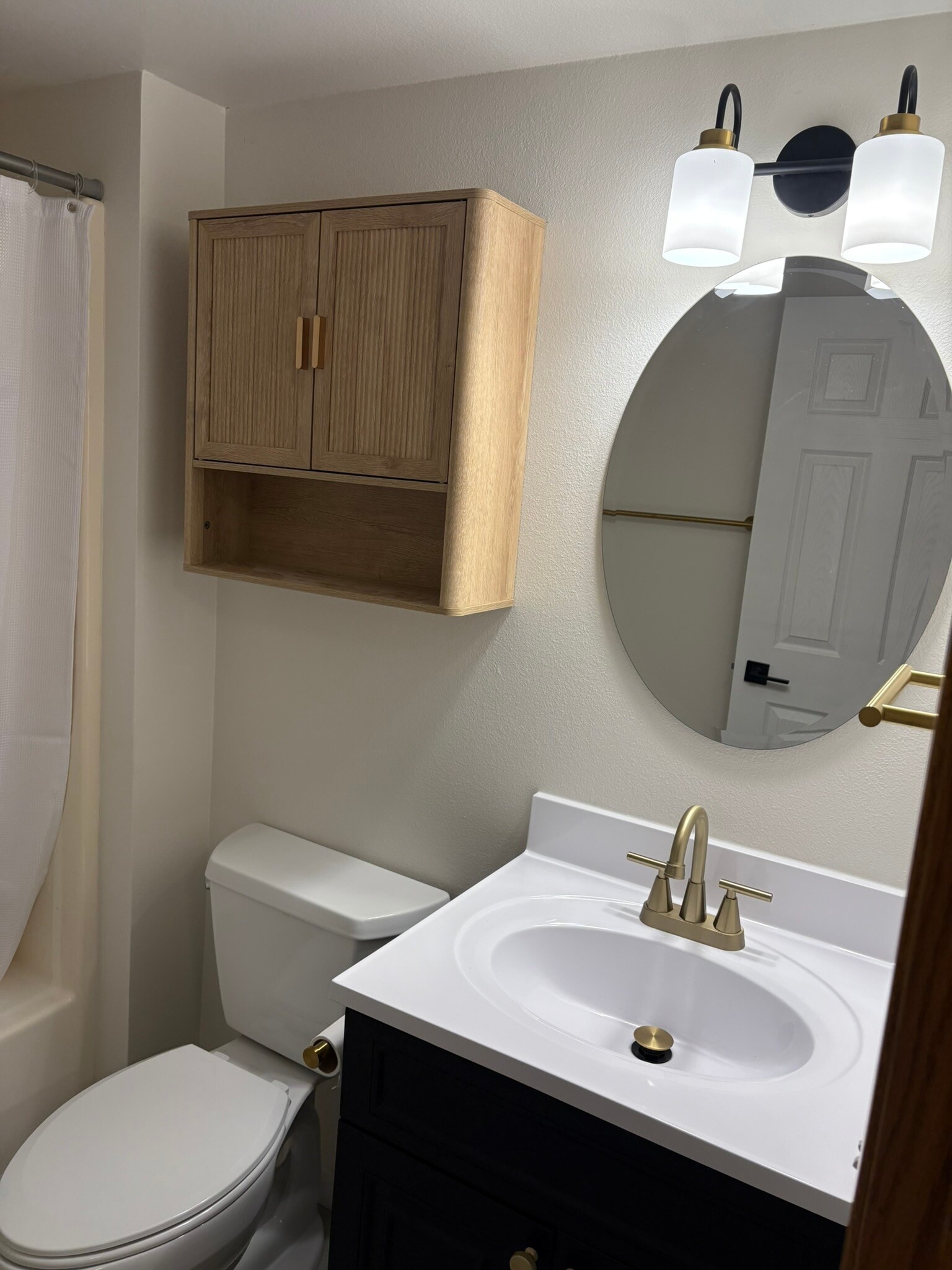 Building Photo - 830 Dover St