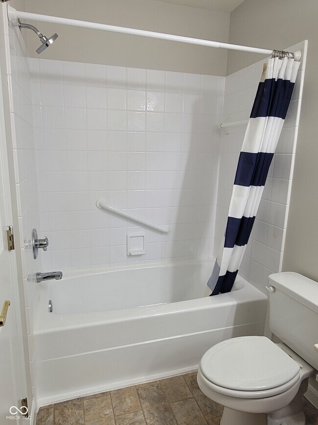 Building Photo - 9820 Legends Creek Dr