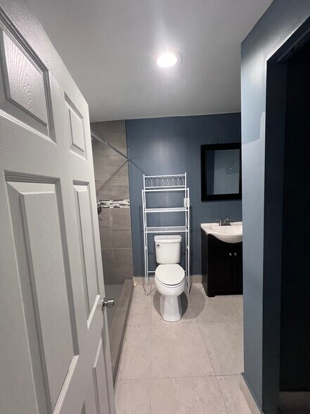 Building Photo - 3101 SW 14th St