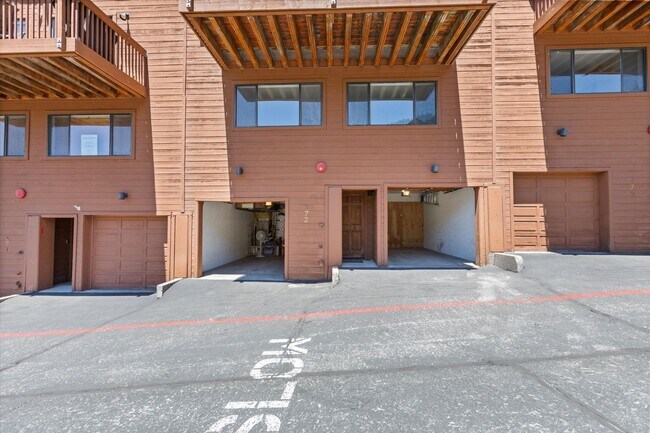 Building Photo - 400 Fairview Blvd