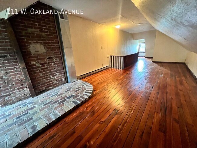 Building Photo - 111 W Oakland Ave
