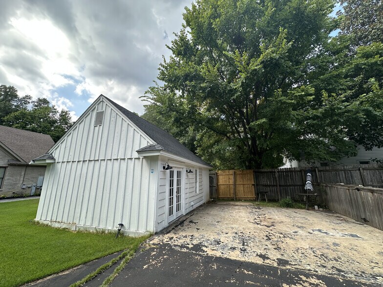 Building Photo - 4572 Princeton Rd