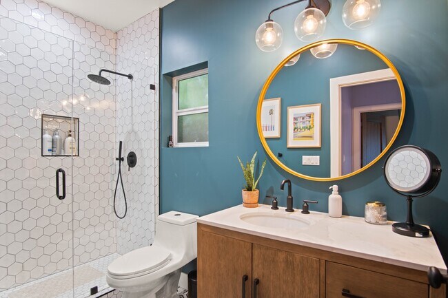 Building Photo - 6835 Aldea Ave