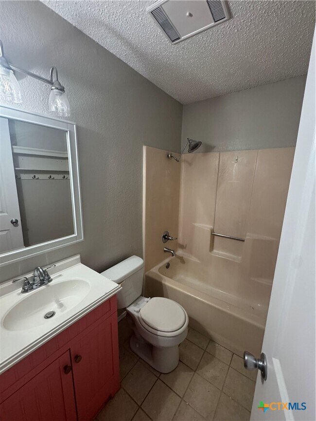 Building Photo - 2810 Daniel Boone Trail