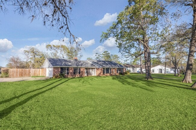 Building Photo - 101 Royal Ct