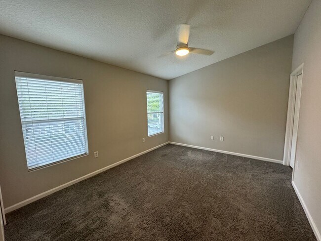 Building Photo - Move In Special! 1/2 Off 1st Months Rent