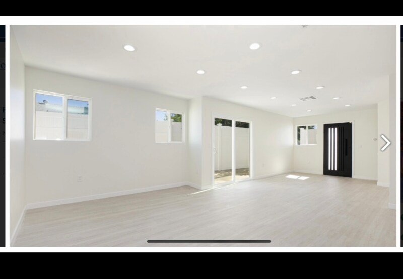 Building Photo - 6638 Lindley Ave