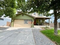 Building Photo - 676 Hedgerow Way